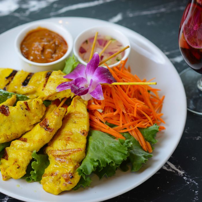 chicken satay with peanut